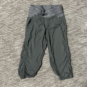 Size 8 Ivivva Capris